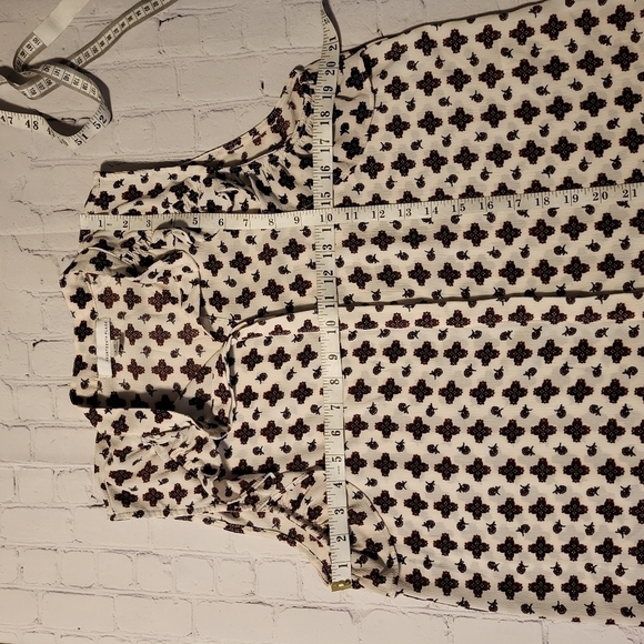 Fourteenth Place Button Down Sleeveless Blouse Size L - Picture 7 of 8